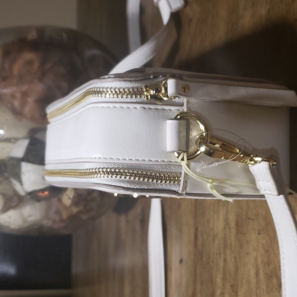 Gianni Bini White Crossbody - Picture 4 of 6